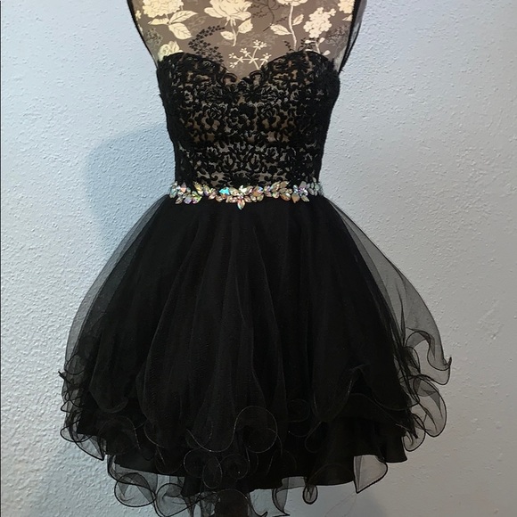 Clarisse Dresses & Skirts - Dress Clarisse Dresses & Skirts - Dress